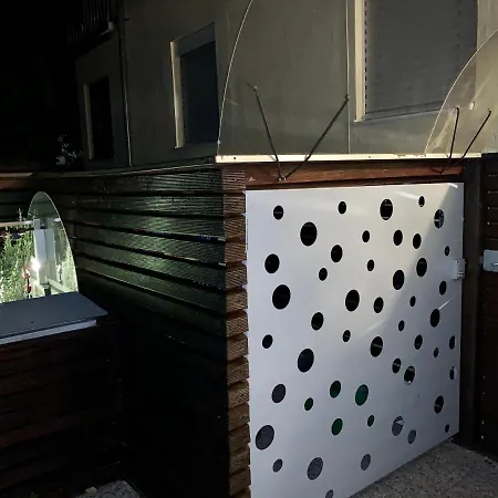 Zwischen Und Stadt Κλάγκενφουρτ