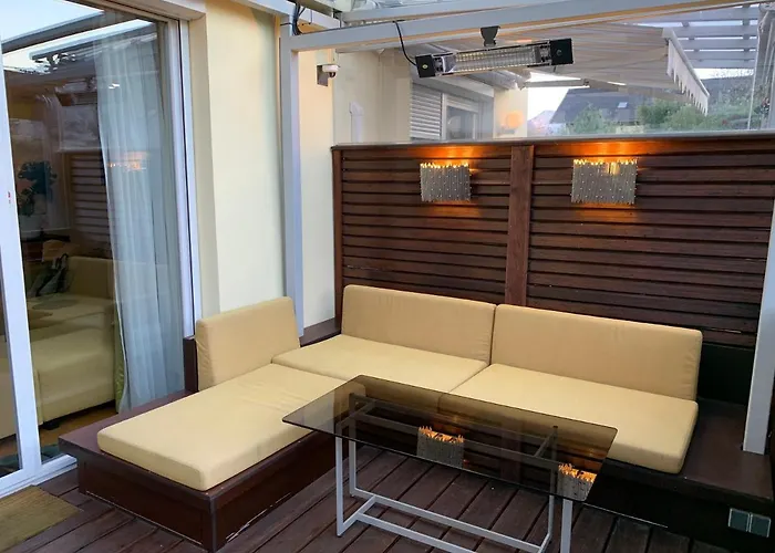 Zwischen Und Stadt 克拉根福